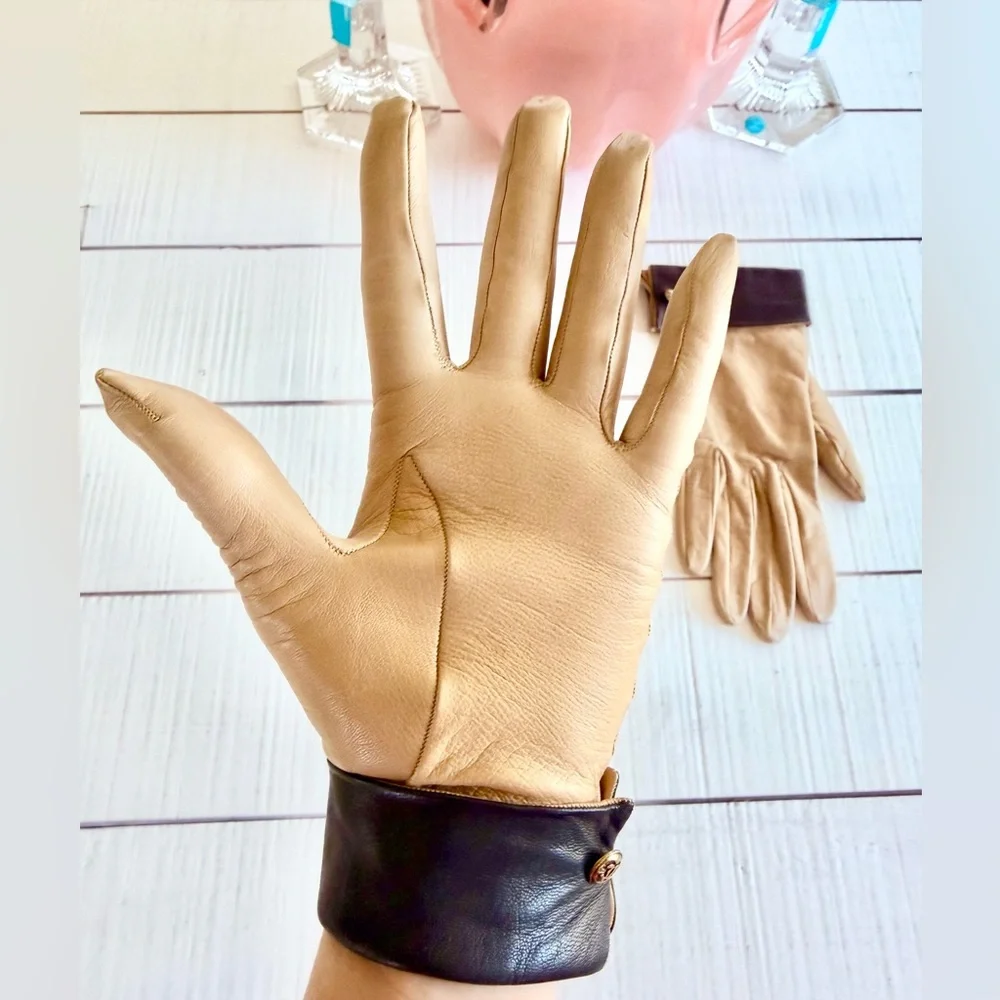 CHANEL Leather Gloves Beige x Black Cheblo Gloves Coco Button 6 1/2